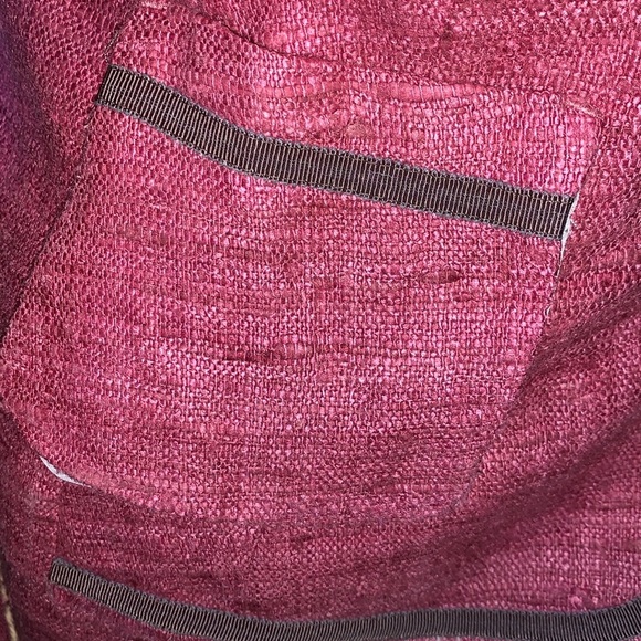 Beautiful Gently Loved Matching Jacket/Skirt Suit by Les Copains - Picture 4 of 16